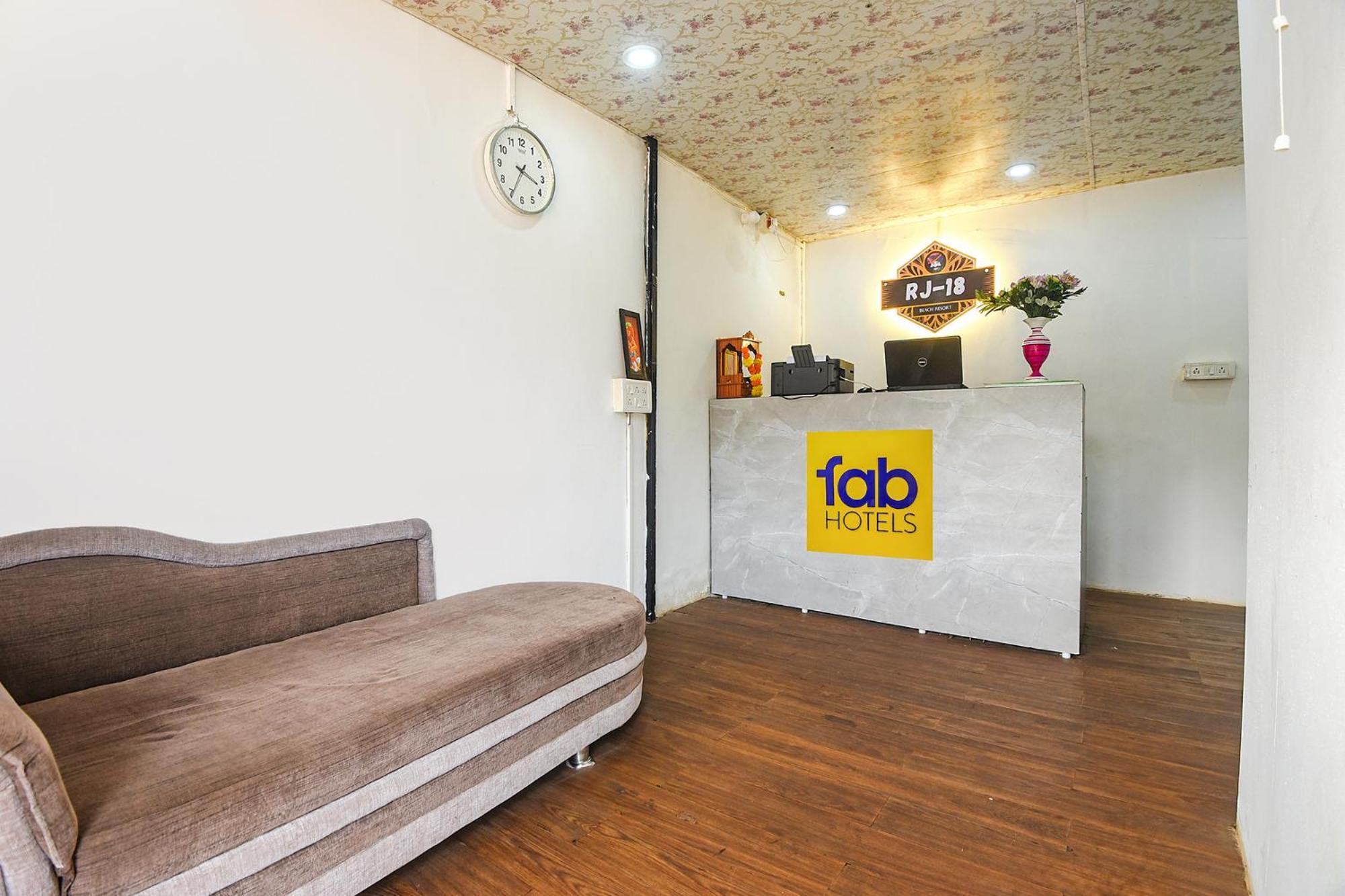 Fabhotel Rj 18 Beach Resort - Nr Baga Beach Exterior photo