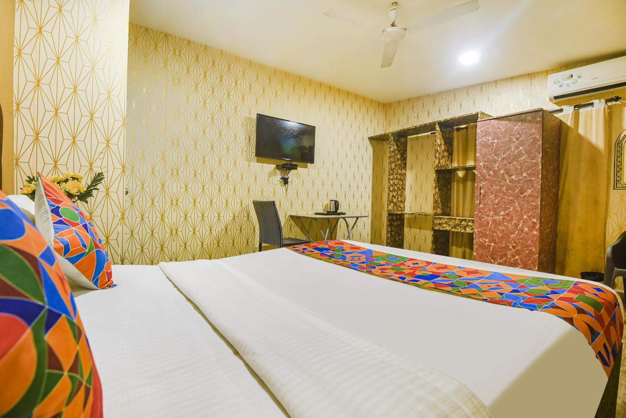 Fabhotel Rj 18 Beach Resort - Nr Baga Beach Exterior photo